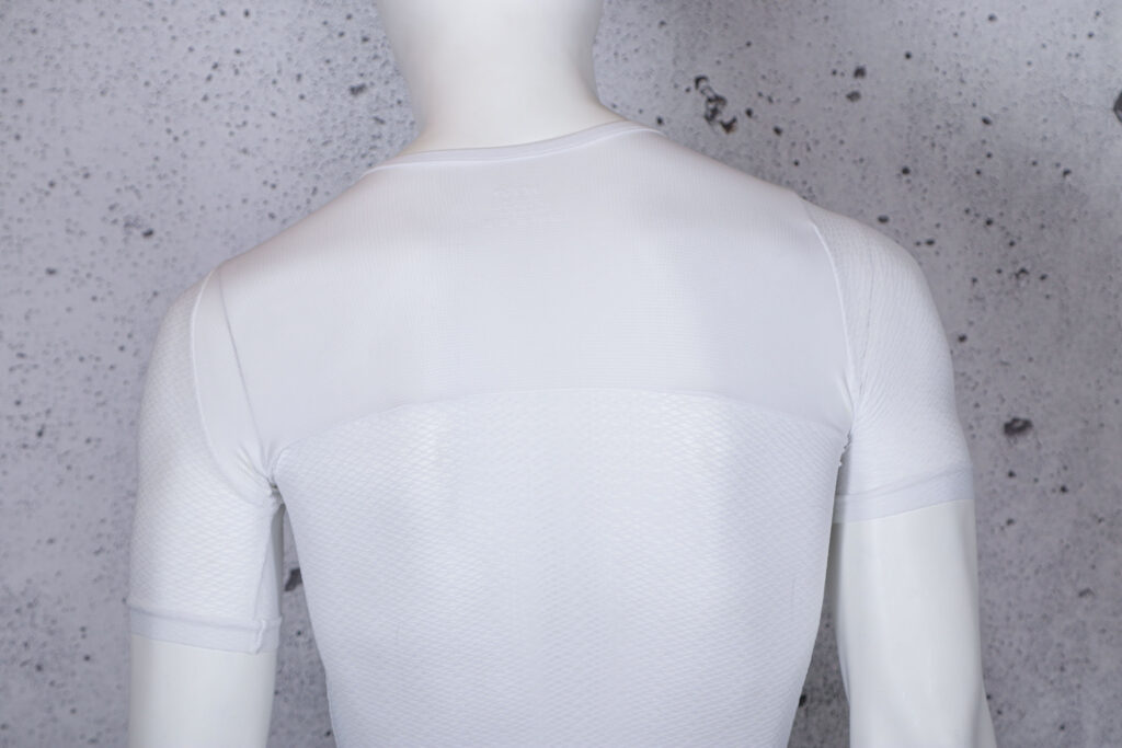 2021 Hydra Tech Pro Fresco Short Sleeve Mens Base Layer – shoulders.jpg