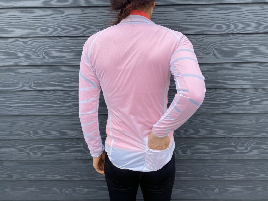2021 Rivelo Lanterne Women’s Jacket Rear Pocket.jpg