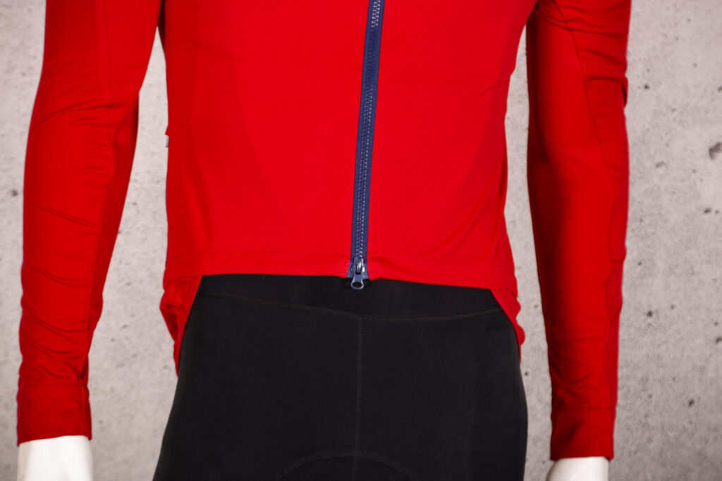 2021 Rivelo Thorncombe Softshell Jacket – hem.jpg