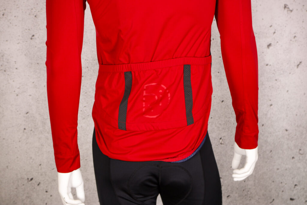 2021 Rivelo Thorncombe Softshell Jacket – pockets.jpg