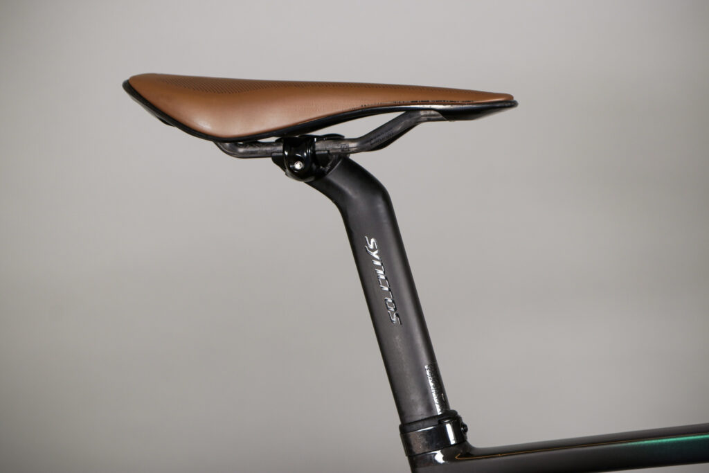 2021 Scott Addict eRide – saddle and post.jpg