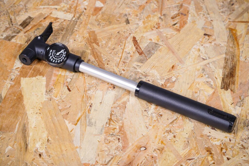 2021 Specialized Air Tool Switch Comp Pump – extended.jpg
