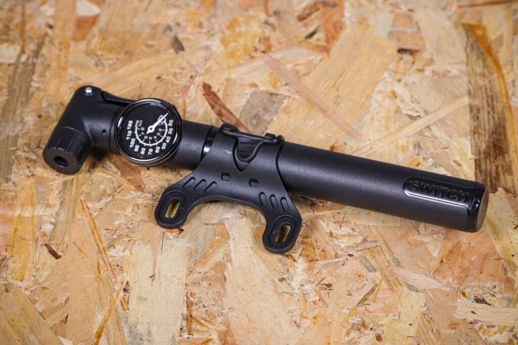 2021 Specialized Air Tool Switch Comp Pump – with mount.jpg
