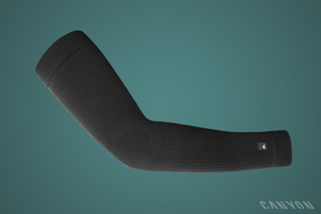 Canyon-1500-3-SignatureProArmwarmers.jpg