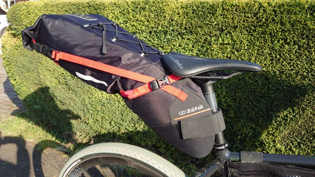 Zefal Z Adventure R17 saddle bag Loaded.JPG