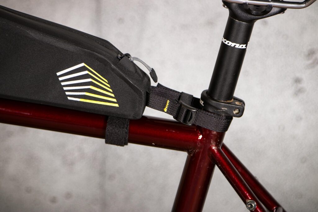 2021 Apidura Racing Long Top Tube Pack – rear