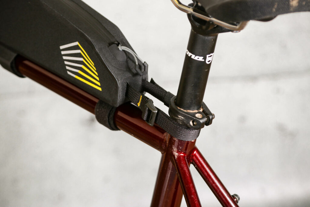2021 Apidura Racing Long Top Tube Pack – rear strap
