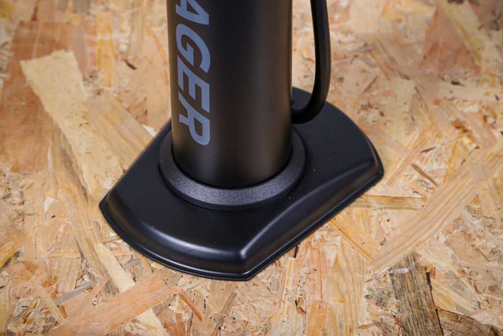 2021 Bontrager TLR Flash Can pump – base.jpg