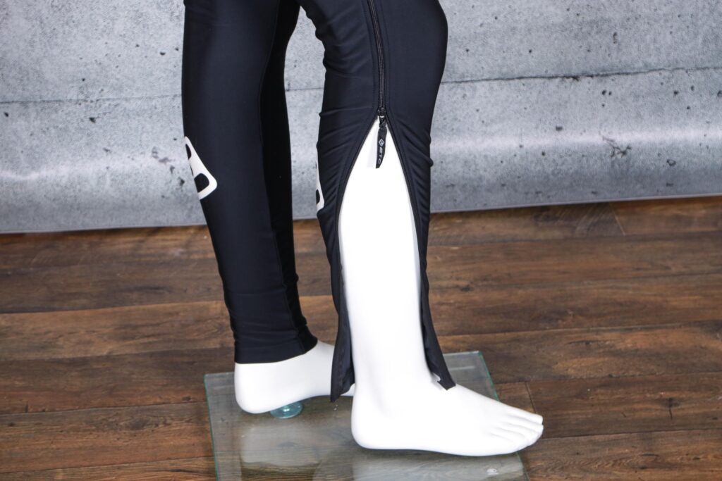 2021 ETC Warm Up Full Zip Tights Black – unzipped.jpg