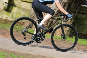 2021 Liv Langma Advanced Pro 2 Disc - riding 1.jpg