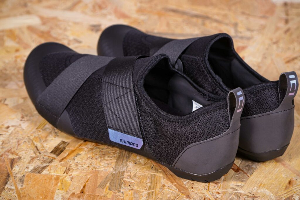 2021 Shimano IC1 Shoes – openings.jpg