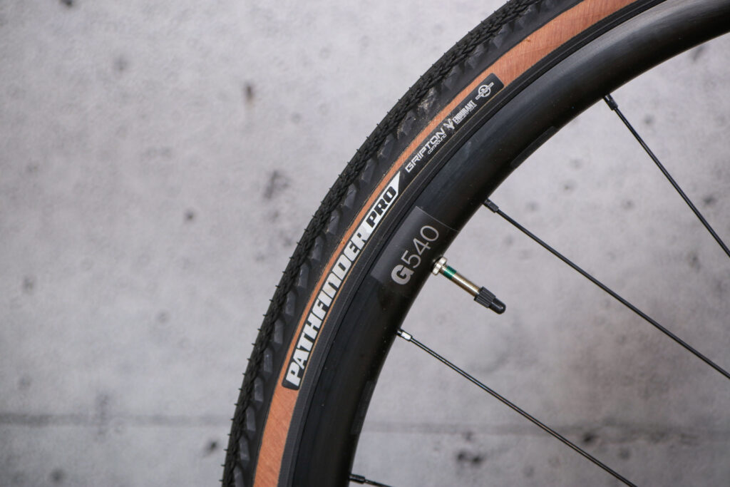 2021 Specialized Diverge Expert Carbon – tyre and rim.jpg