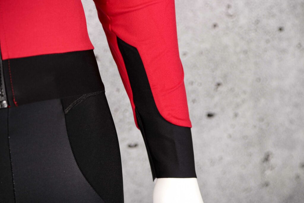 2021 Sportful Fiandre Pro Medium Jacket – cuff.jpg