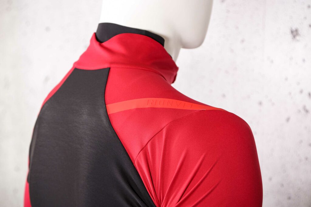 2021 Sportful Fiandre Pro Medium Jacket – shoulder.jpg