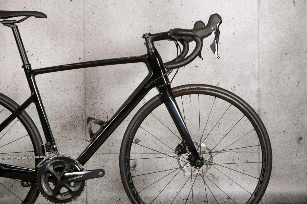 2021 Van Rysel EDR CF 105 Disc Road – front.jpg