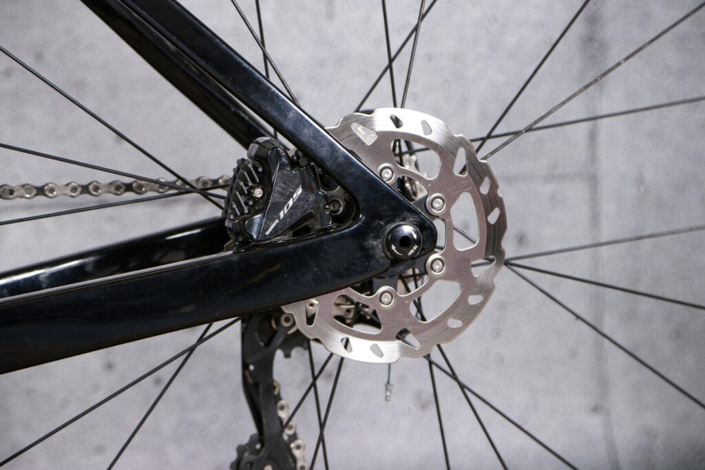 2021 Van Rysel EDR CF 105 Disc Road – rear disc brake.jpg