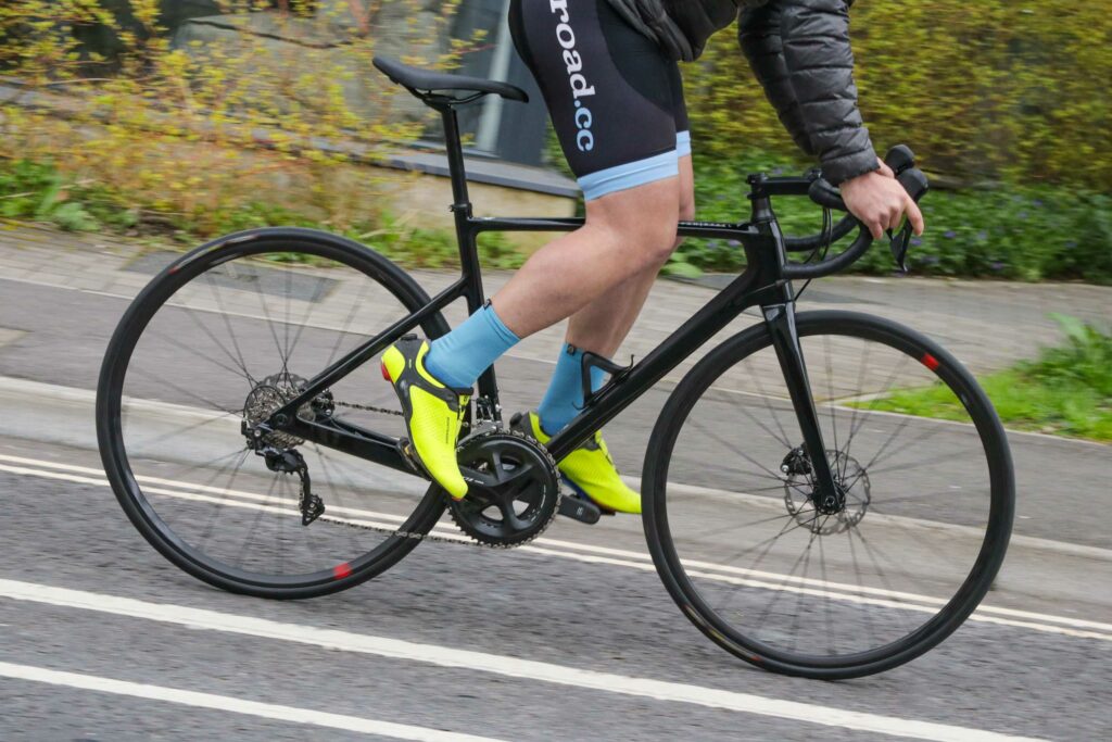 2021 Van Rysel EDR CF 105 Disc Road – riding 3.jpg