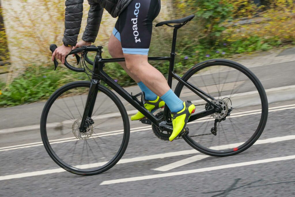 2021 Van Rysel EDR CF 105 Disc Road – riding 4.jpg