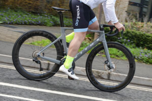 2021 Vitus ZX1 EVO CRS Di2 - riding 1.jpg