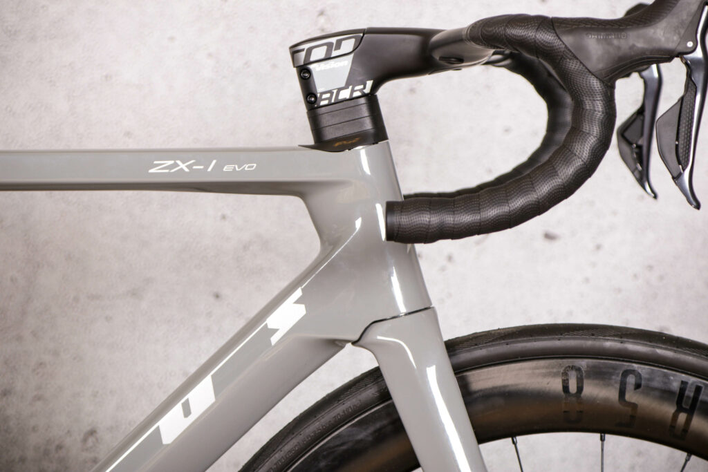 2021 Vitus ZX1 EVO CRS – head tube.jpg