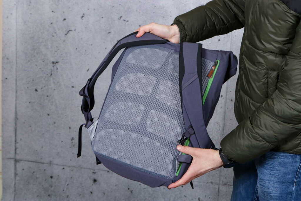 2021 Vulpine City Backpack – back padding.jpg