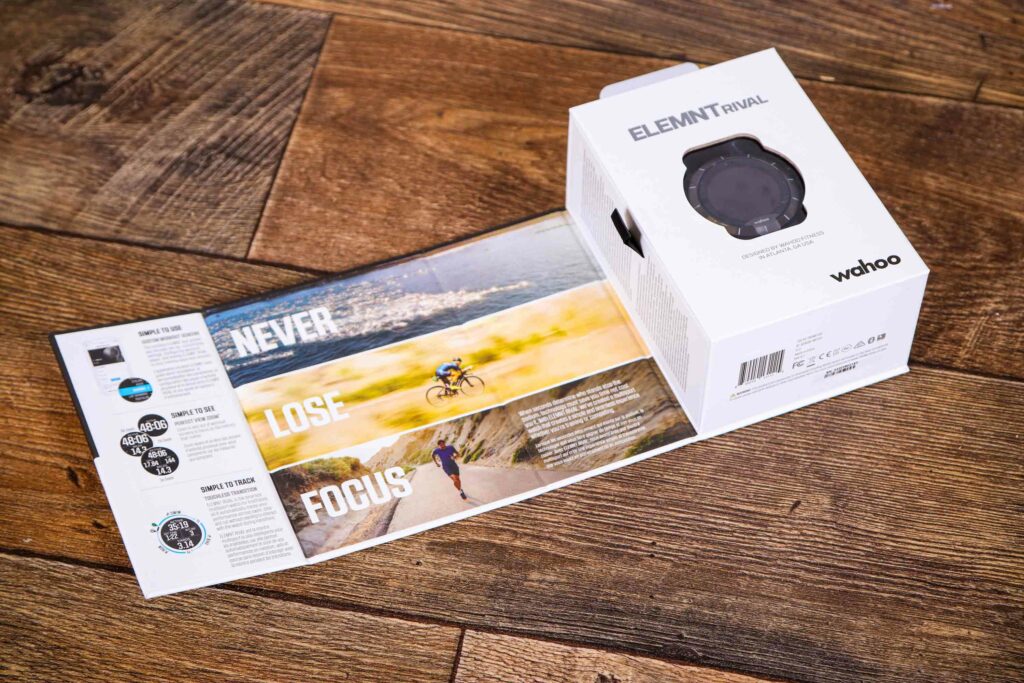 2021 Wahoo ELEMNT RIVAL Multisport Watch – box open.jpg