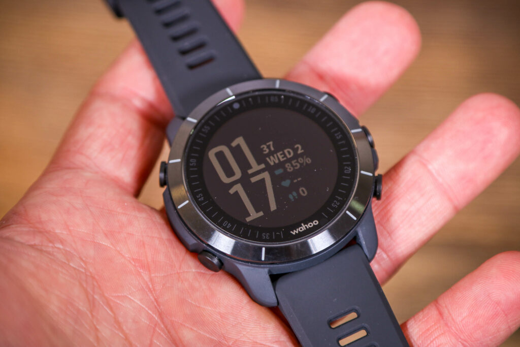 2021 Wahoo ELEMNT RIVAL Multisport Watch – face 1.jpg