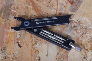 2021 Wolf Tooth 8-Bit Pliers 1.jpg