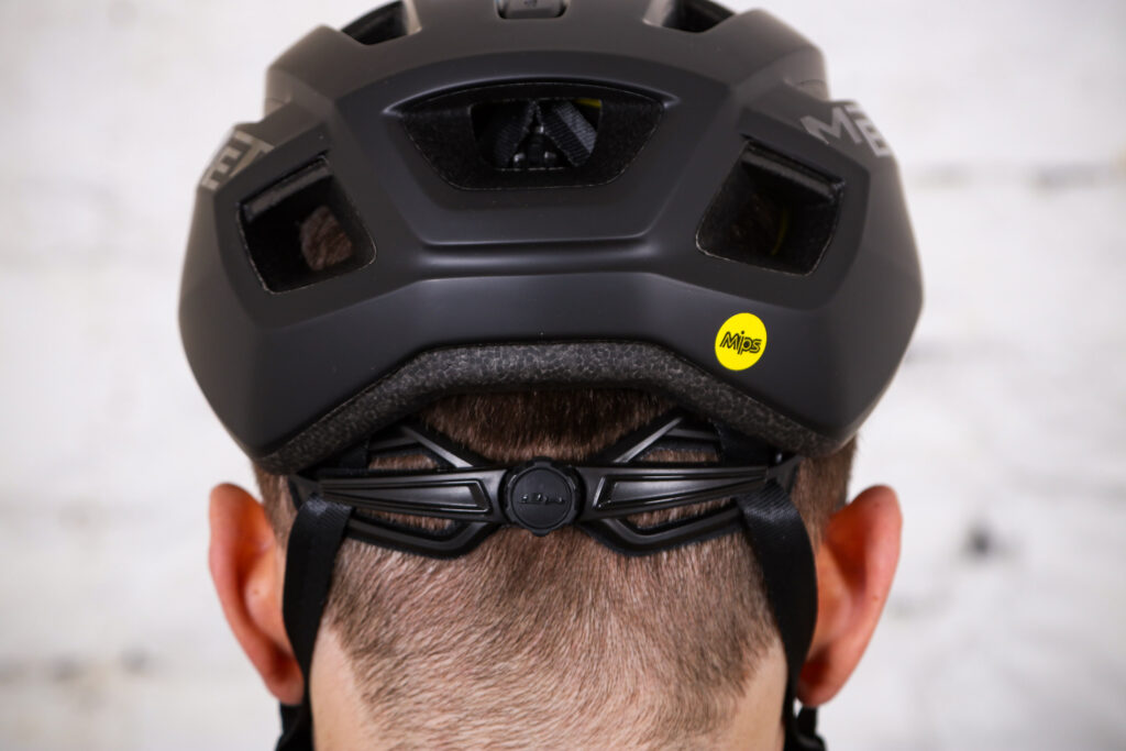 MET Vinci helmet &ndash; tension system.jpg