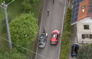 Pieter Serry knocked off bike Giro d’Italia Stage 6 2021.PNG