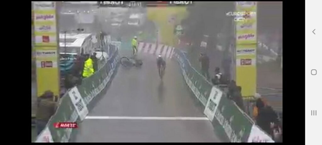 Geraint crash Tour de Romandie