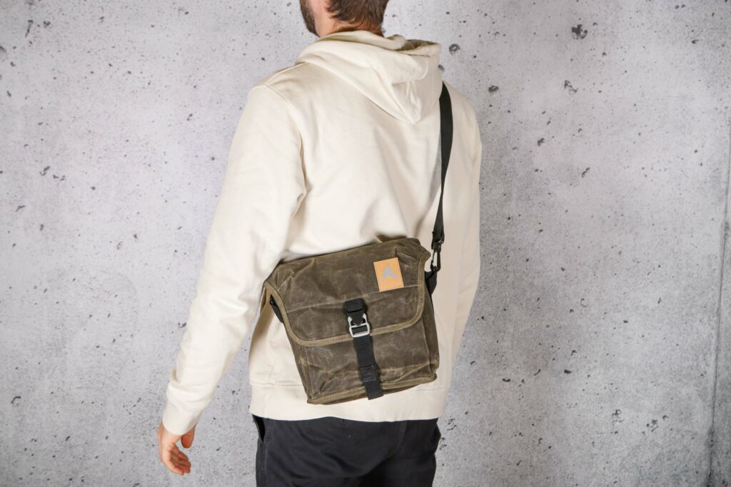 2021 Altura Heritage 2 Bar bag – worn.jpg