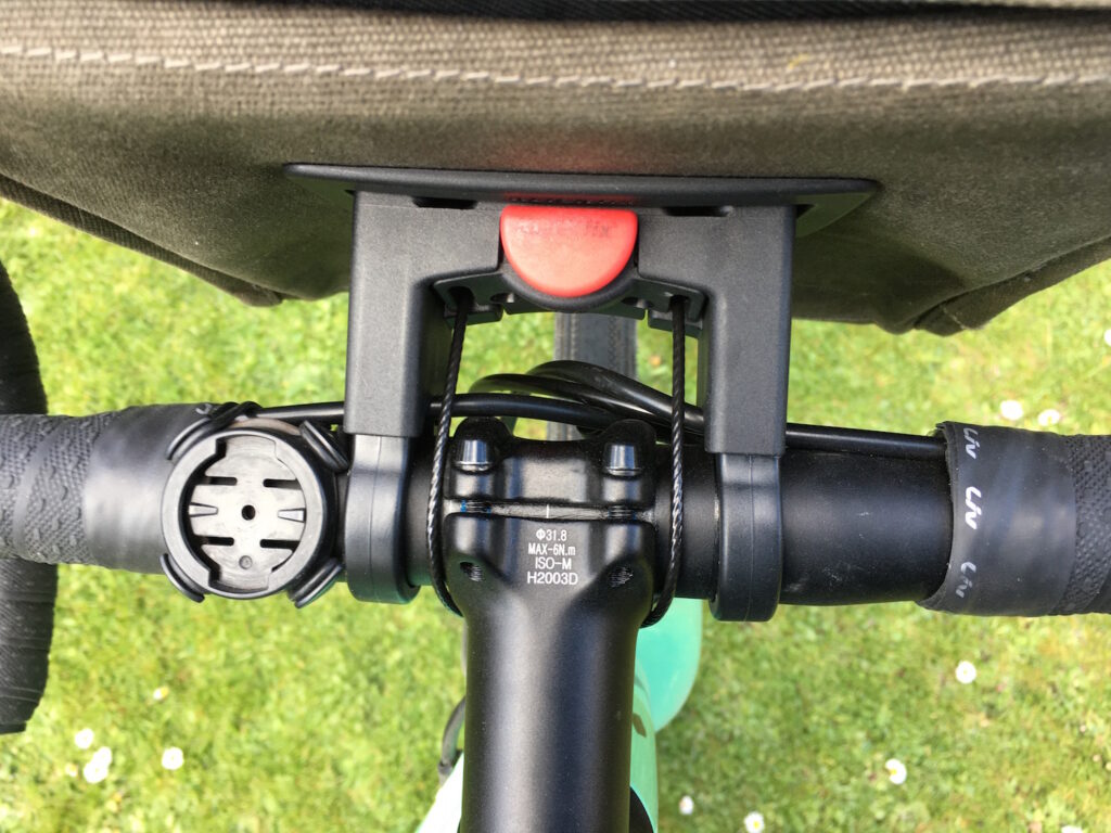 2021 Altura Heritage Bar Bag Klickfix bar space.jpg