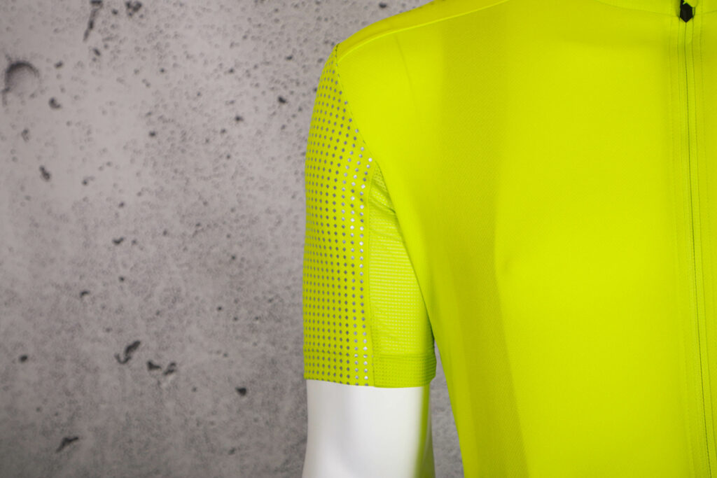 2021 Altura Nightvision Men’s Short Sleeve Jersey – sleeve.jpg