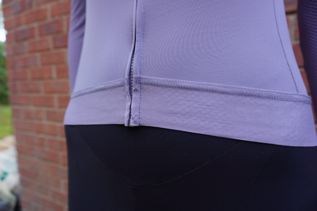 2021 MAAP Women’s Evade Pro Base Jersey gripper outside .JPG