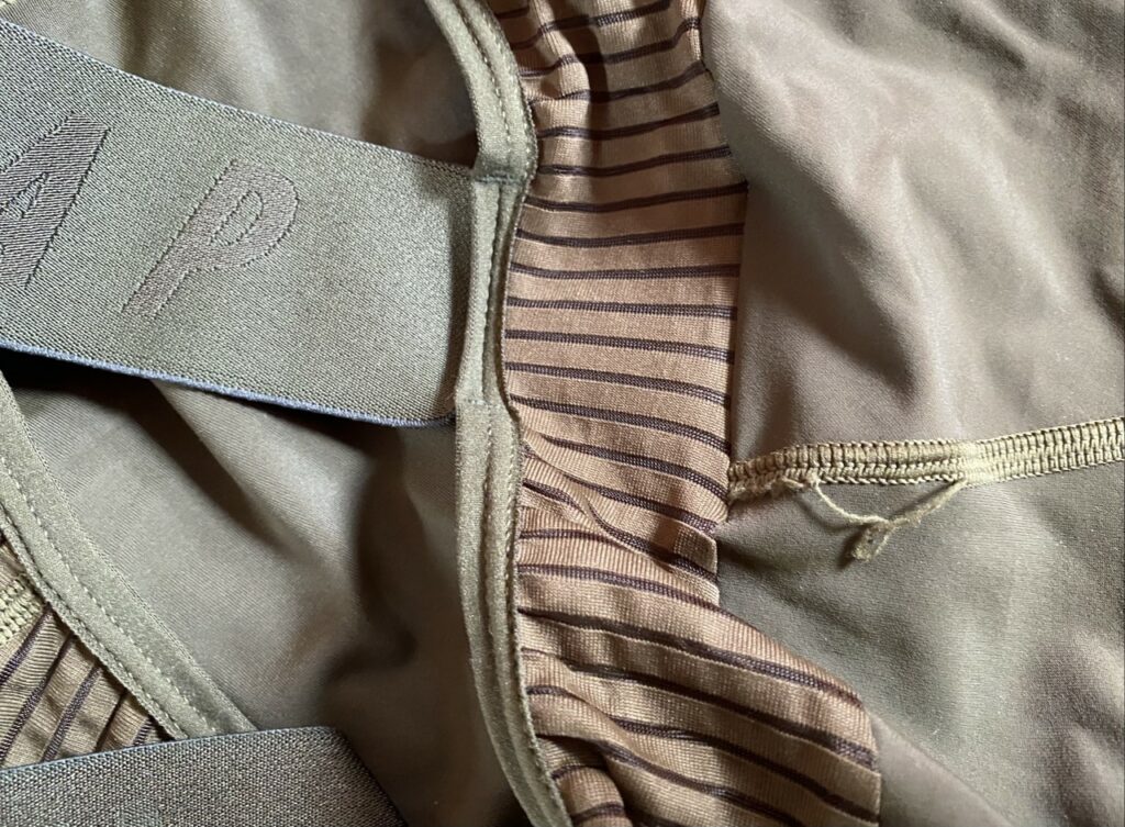 2021 Maap Women’s Evo Team Bib loose stitching.jpg