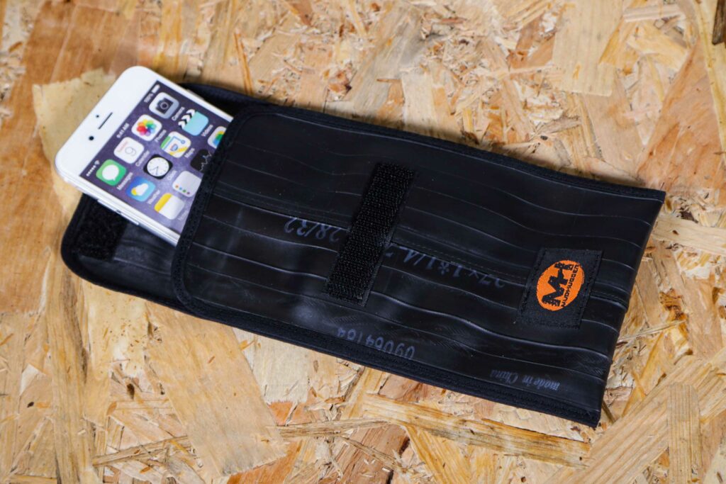2021 Mudhugger PhoneHugger phone case – open.jpg