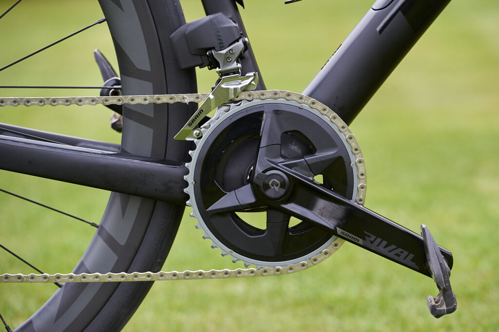 2021 SRAM Rival eTap AXS groupset – front mech and crank.jpg