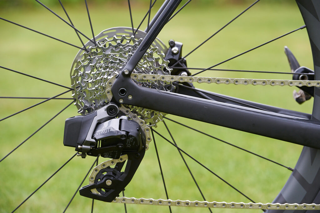 2021 SRAM Rival eTap AXS groupset – rear mech and cassette.jpg