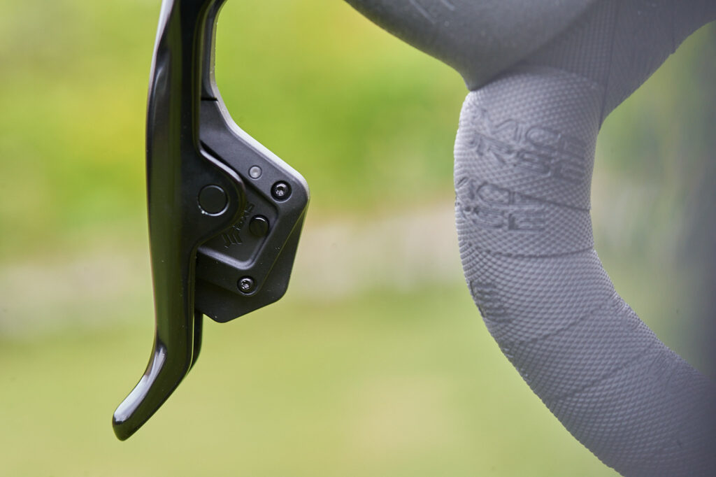 2021 SRAM Rival eTap AXS groupset – shifter detail 2.jpg
