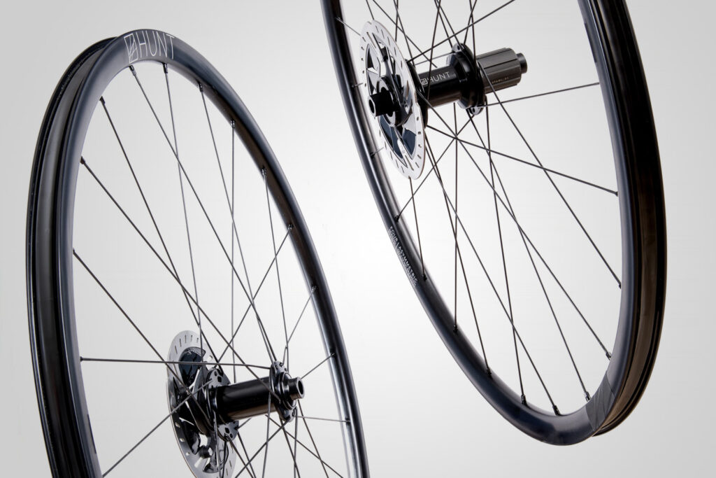 HuntCompoJune21-2-Hunt4SeasonDiscWheelset.jpg