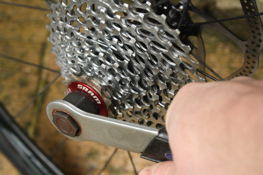 Tighten the lockring.JPG