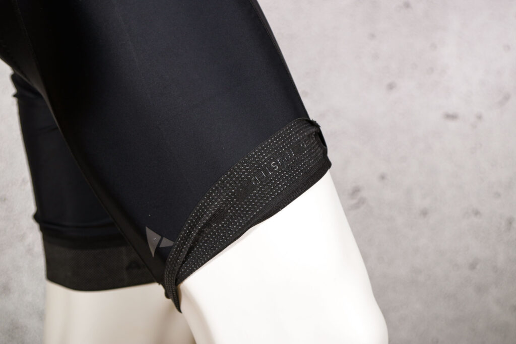 2021 Altura Progel Plus Mens Bib Shorts – gripper.jpg