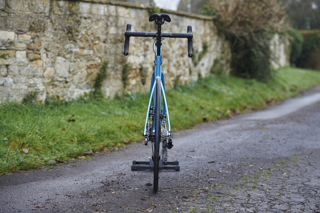 2021 Cannondale SuperSix Evo Carbon Disc 105 &ndash; back.jpg