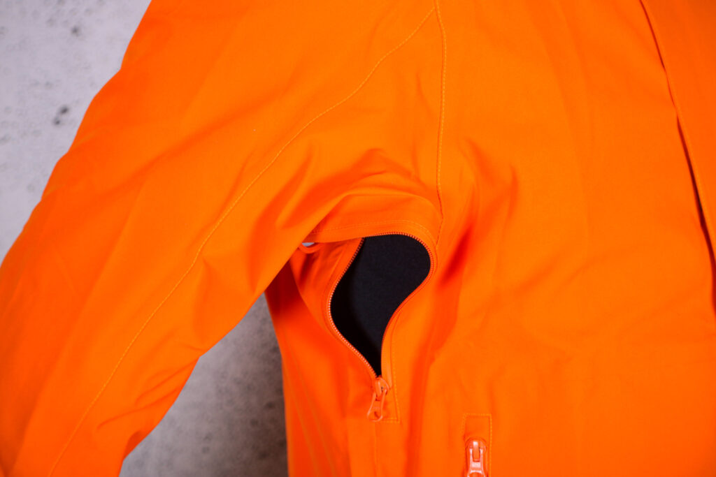 2021 Galibier Courchevel Storm Jacket – armpit vent.jpg