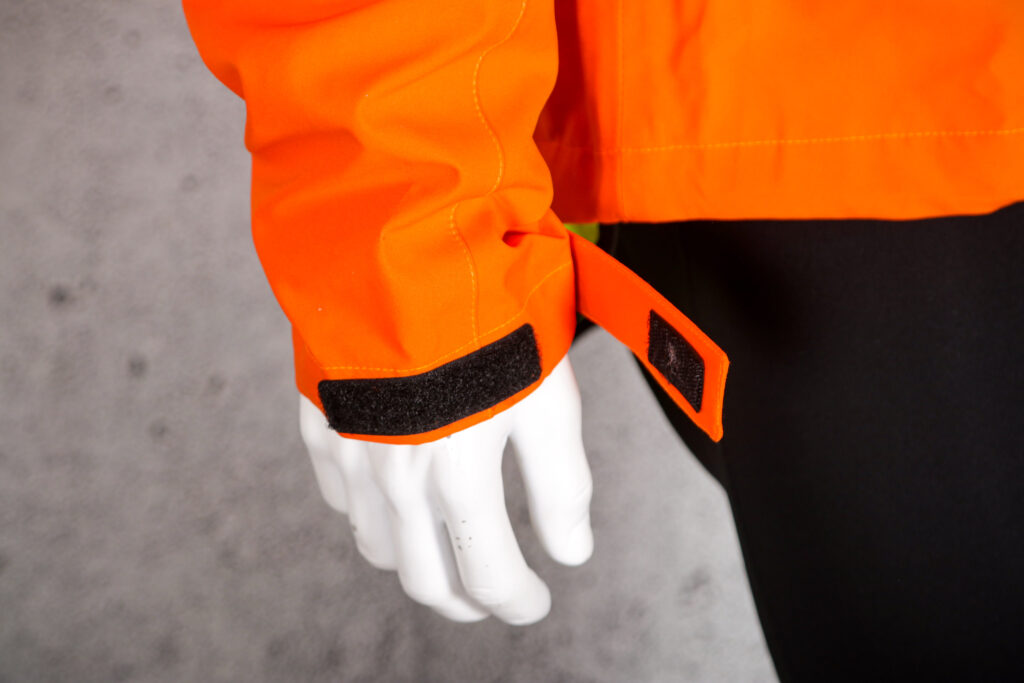 2021 Galibier Courchevel Storm Jacket – cuff velcro.jpg