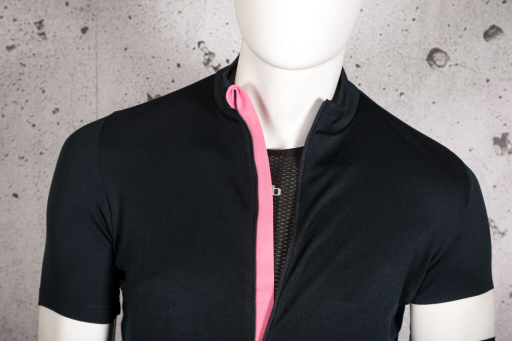 2021 Rapha Classic Jersey – zip open.jpg