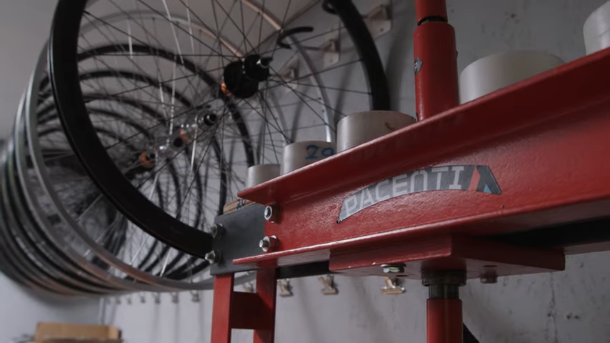Built in Britain Pacenti Cycle Design screenshot 1