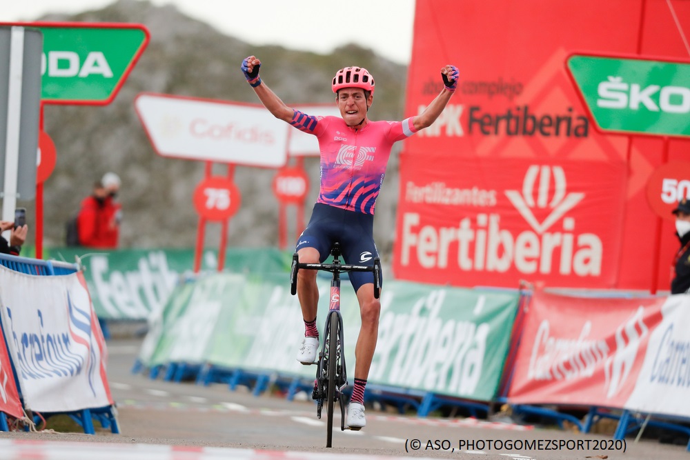 2020 Vuelta – Hugh Carthy wins on the Angliru