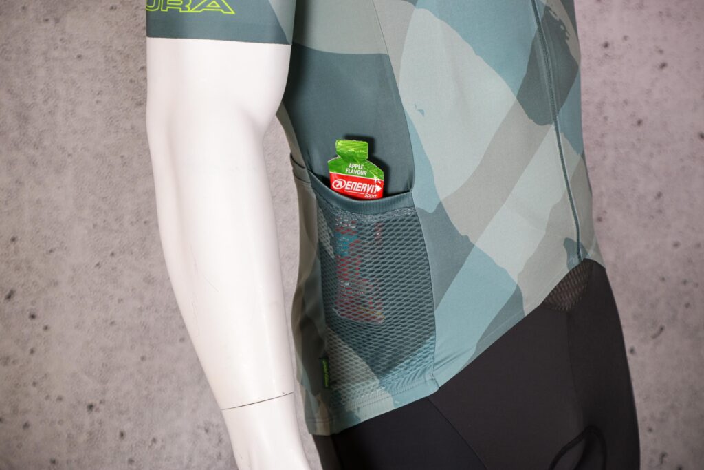 2021 Endura Canimal Short Sleeved Jersey – side pocket.jpg